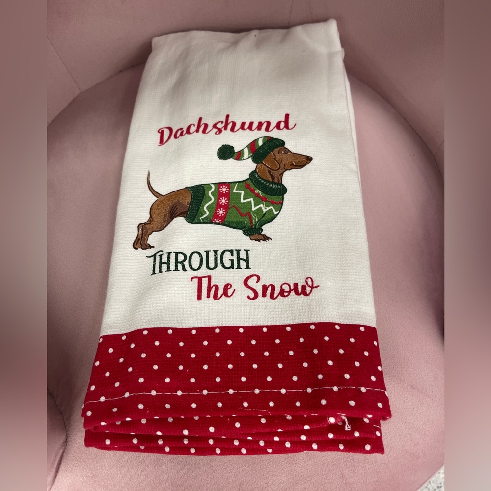 Christmas Dogs Dachshunds Through the Snow Sweaters Kitchen Towel Set of 2 NWT